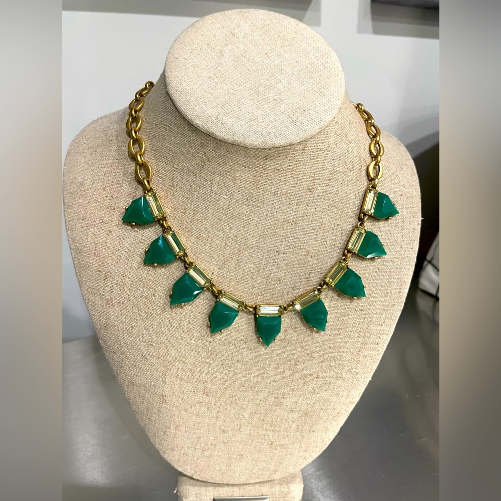 Stella & Dot emerald green statement necklace